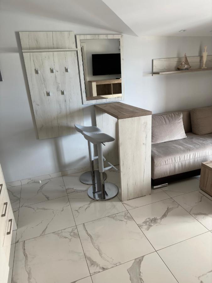 Apartments Nera Paralia-Apartment With Sea View Εξωτερικό φωτογραφία